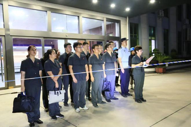 19小时377吨钢板！通宵强制执行确保交付(图3)